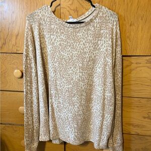 Time and Tru Leopard Print Long Sleeve Top